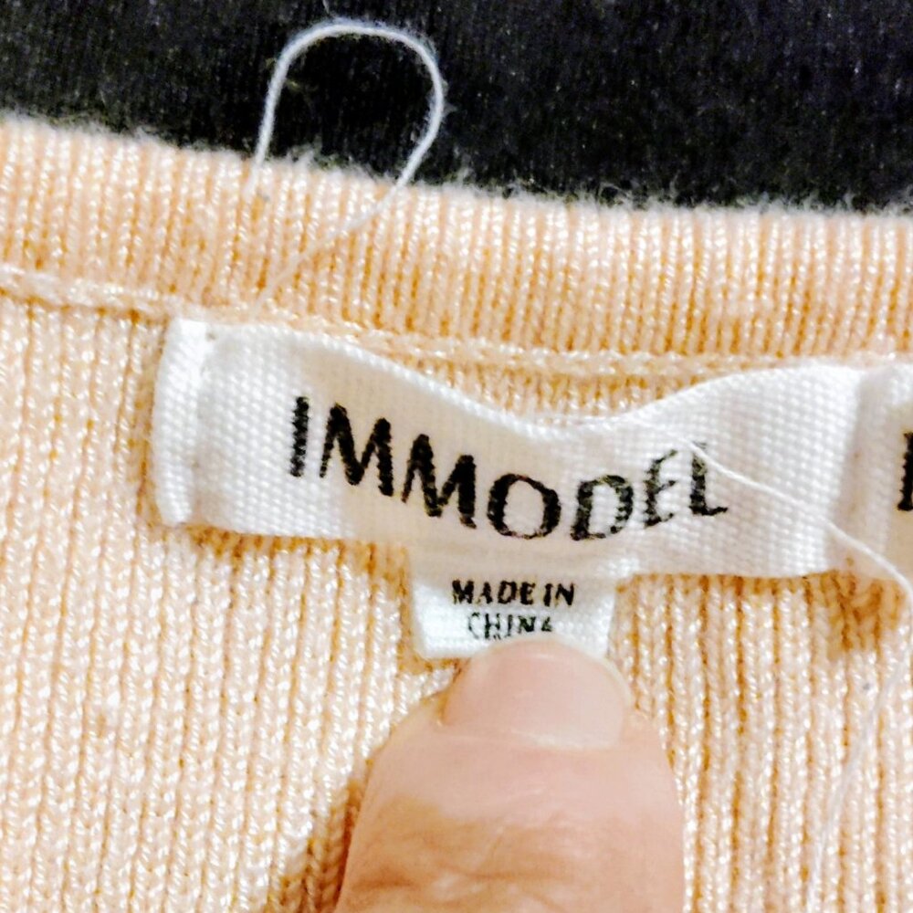 IMMODEL LACE-UP KNIT TOP - Picture 3 of 5